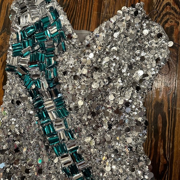 AKIRA Silver sequin Dress with teal rhinestones - Picture 3 of 6